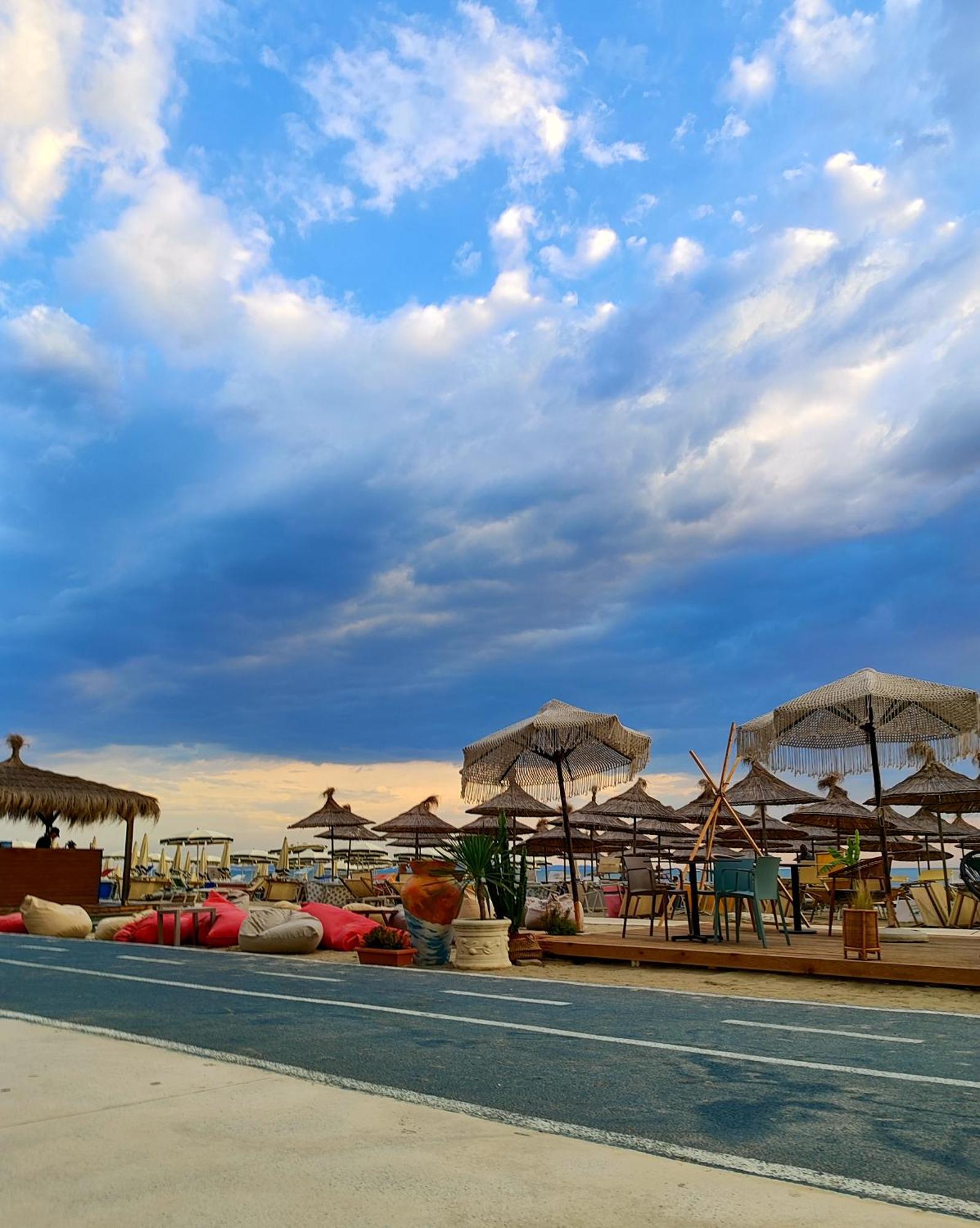 Sandy Blue Sea Durres Exterior photo