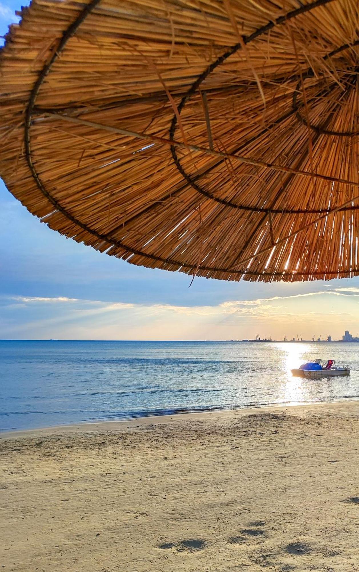 Sandy Blue Sea Durres Exterior photo